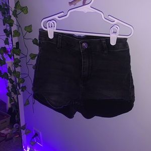 fitted comfy stretchy shorts
